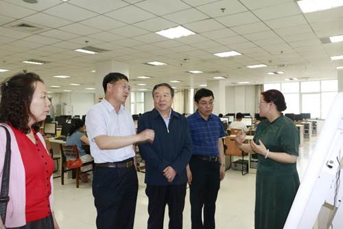 http://www.yau.edu.cn/__local/5/61/AA/6C3154B25F63021953FE992DFFA_62B666EB_1361E.jpg