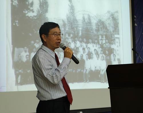 说明: http://www.yau.edu.cn/__local/0/49/1A/4015599DA720483FABE5474E380_E1AB4681_42423.jpg